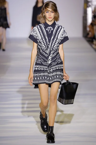 Look 13